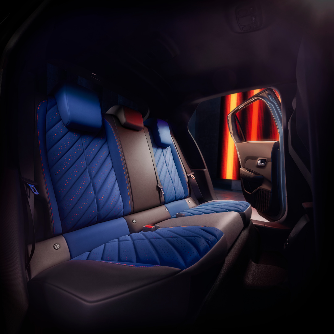 SMALL_LanciaYpsilonHF (6)